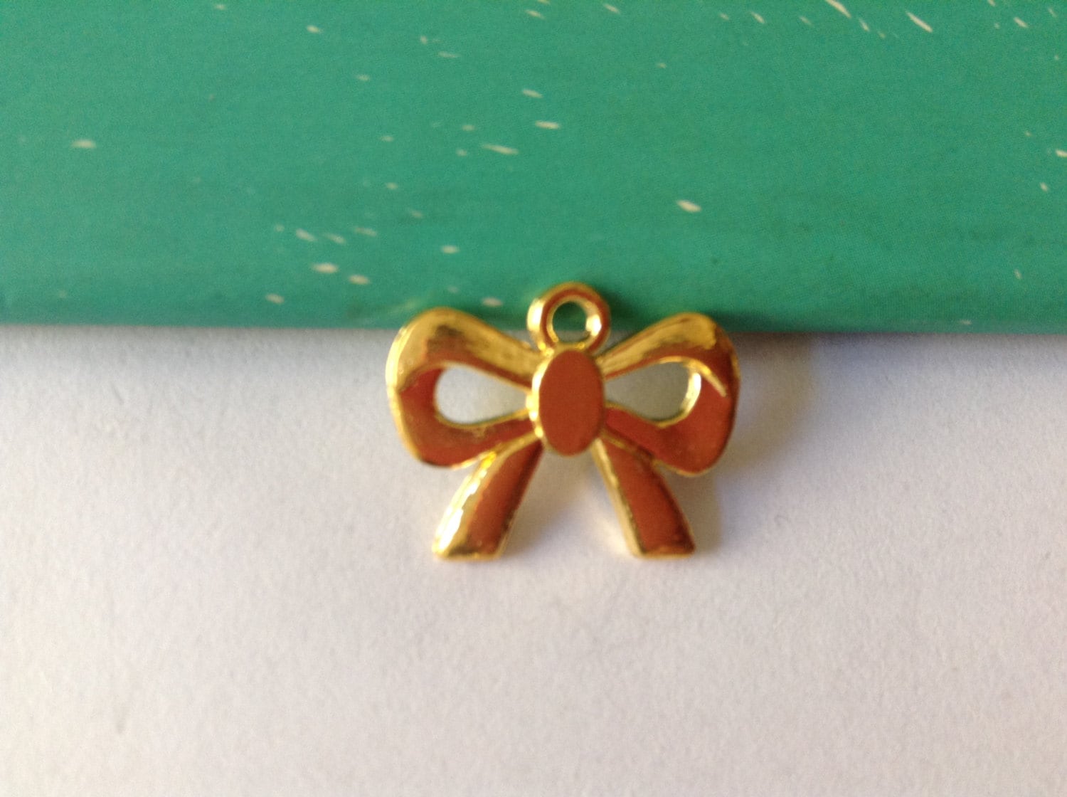 Gilt Jewelry -5 pcs Bright Gold Butterfly Bracelets Accessories Heart Charm Pendants 15x18mm D007