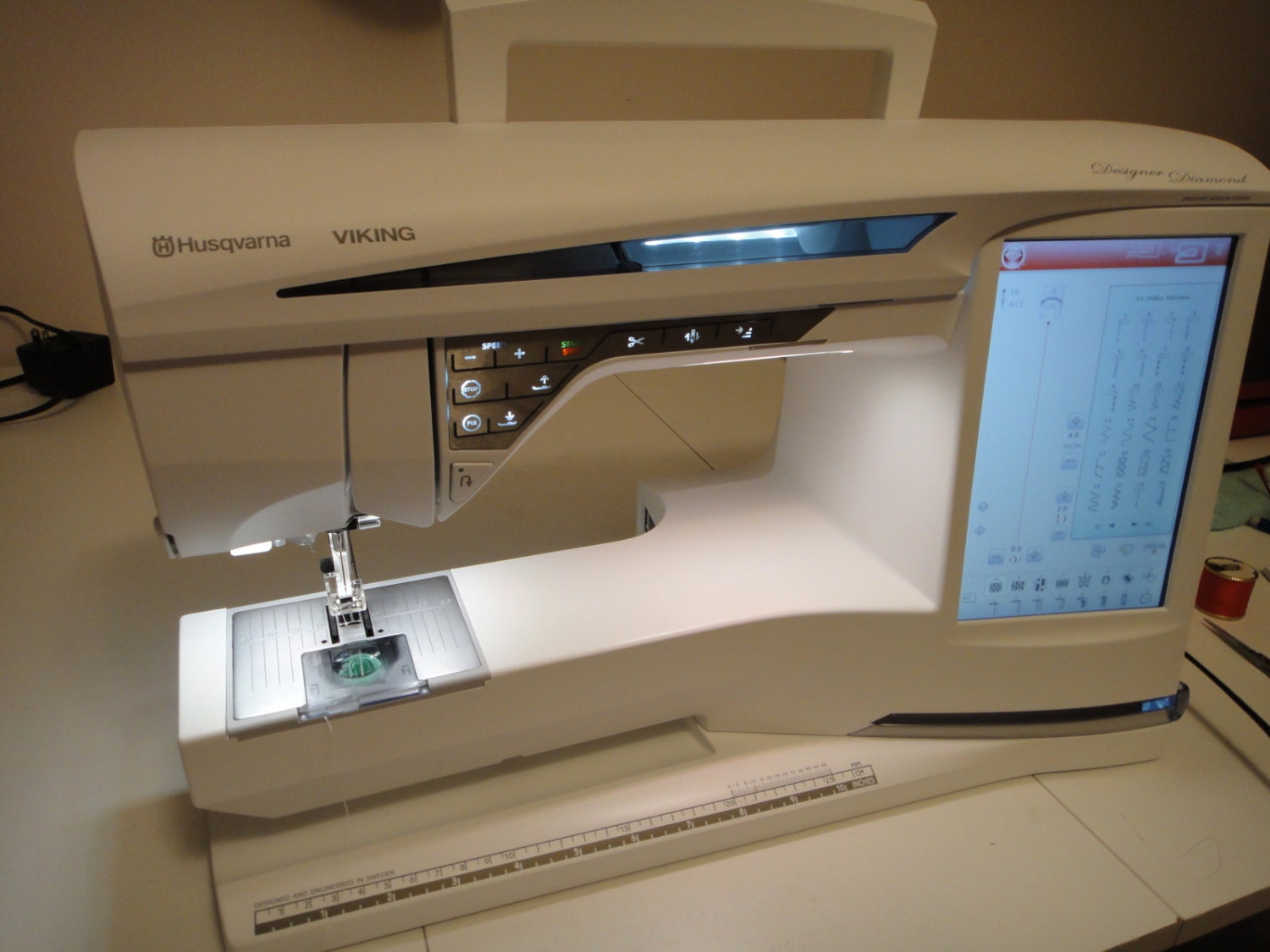 Husqvarna Designer Diamond Sewing & Embroidery machine