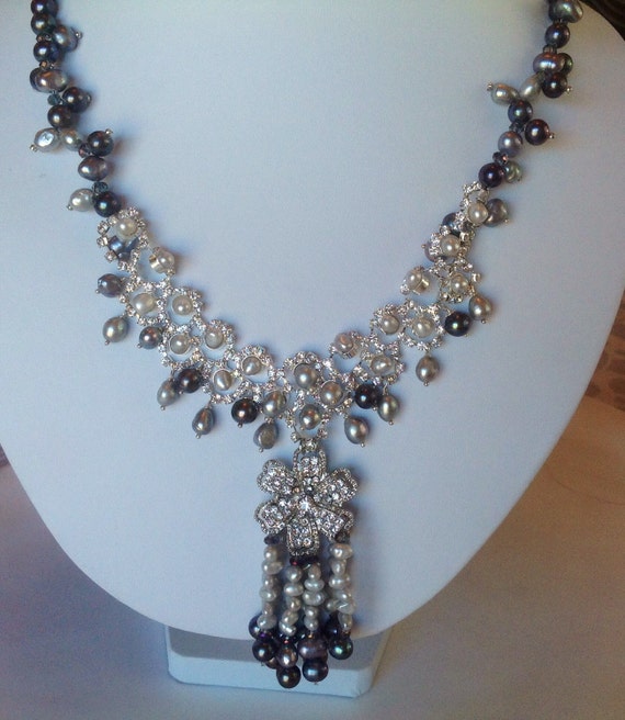 Items similar to Beautiful pearls necklace on Etsy