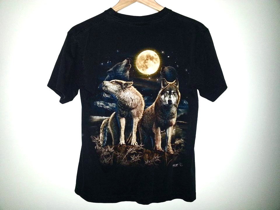 Vintage WOLF Animal T-Shirt Wolves Howling at the Moon Print