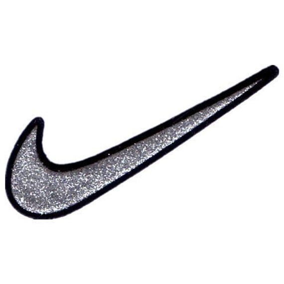 nike shoes with silver swoosh