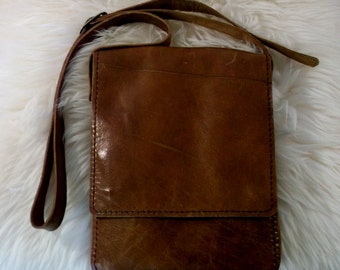 Full-grain leather messenger shoulder bag
