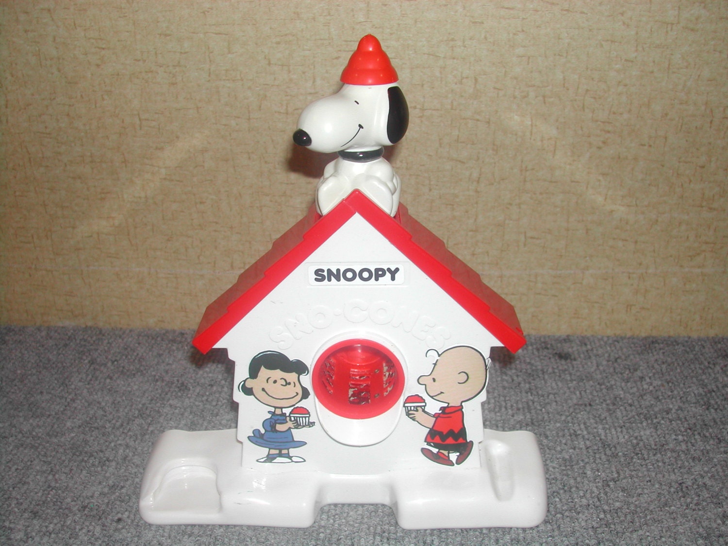 snoopy sno cone machine