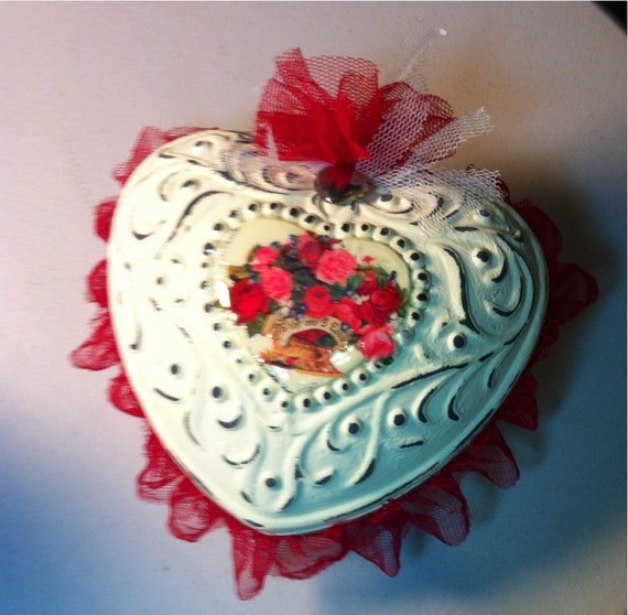 Shabby Chic Valentines Heart Gift Jewelry Box