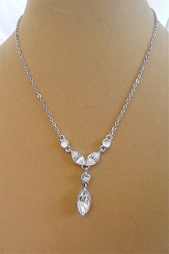 Items similar to Vintage Crystal Pendant Necklace on Etsy
