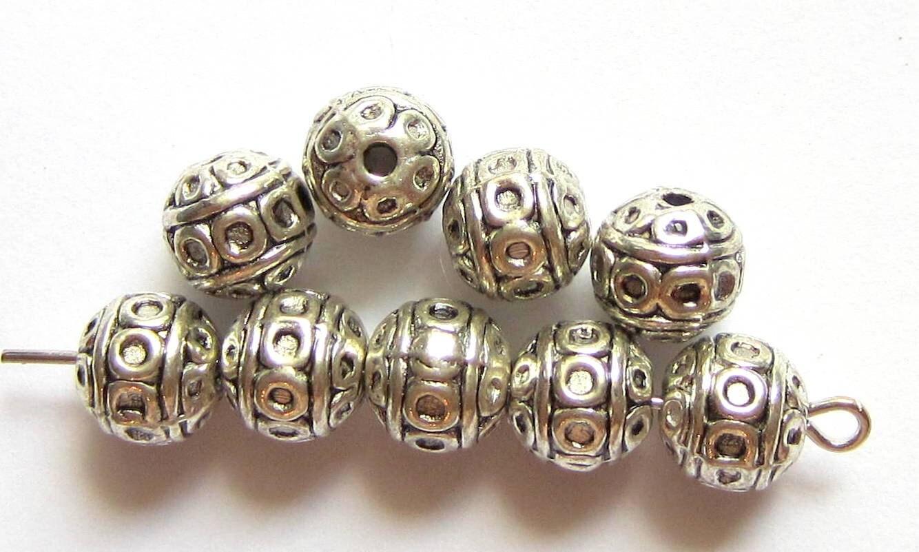 30 Antique silver beads spacers lead nickel safe 8mm SB44-S6