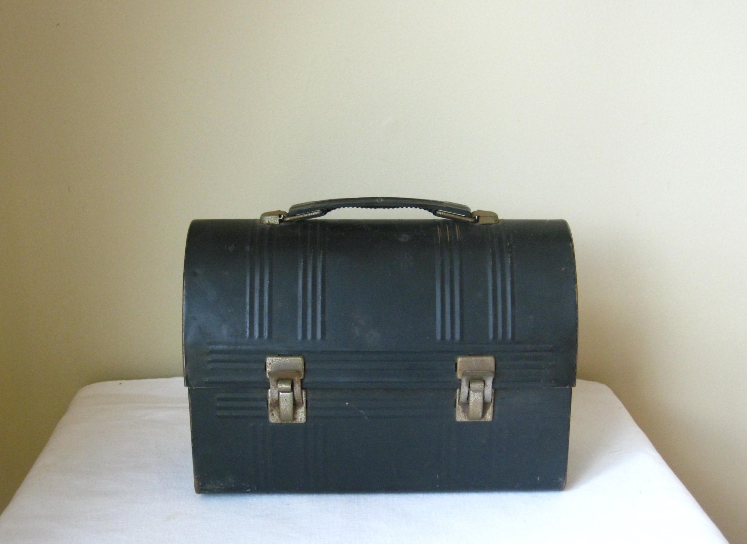 Vintage 1950s Aladdin Lunch Box Mens Lunch Pail Black Metal