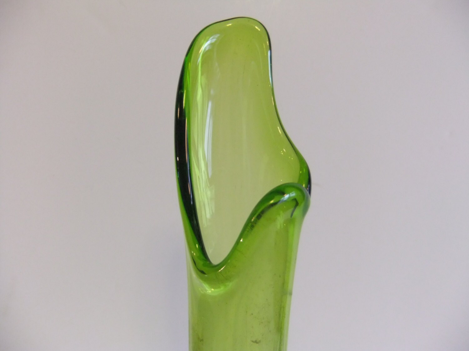 Vintage Vase Green Vase Glass vase Unique vase by NimblesNook