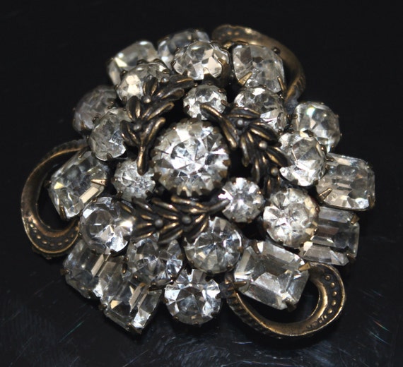 Schreiner Rhinestone Brooch Pin High Domed Large Vintage 1950s