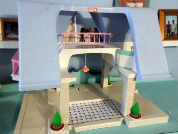 1990 fisher price dollhouse