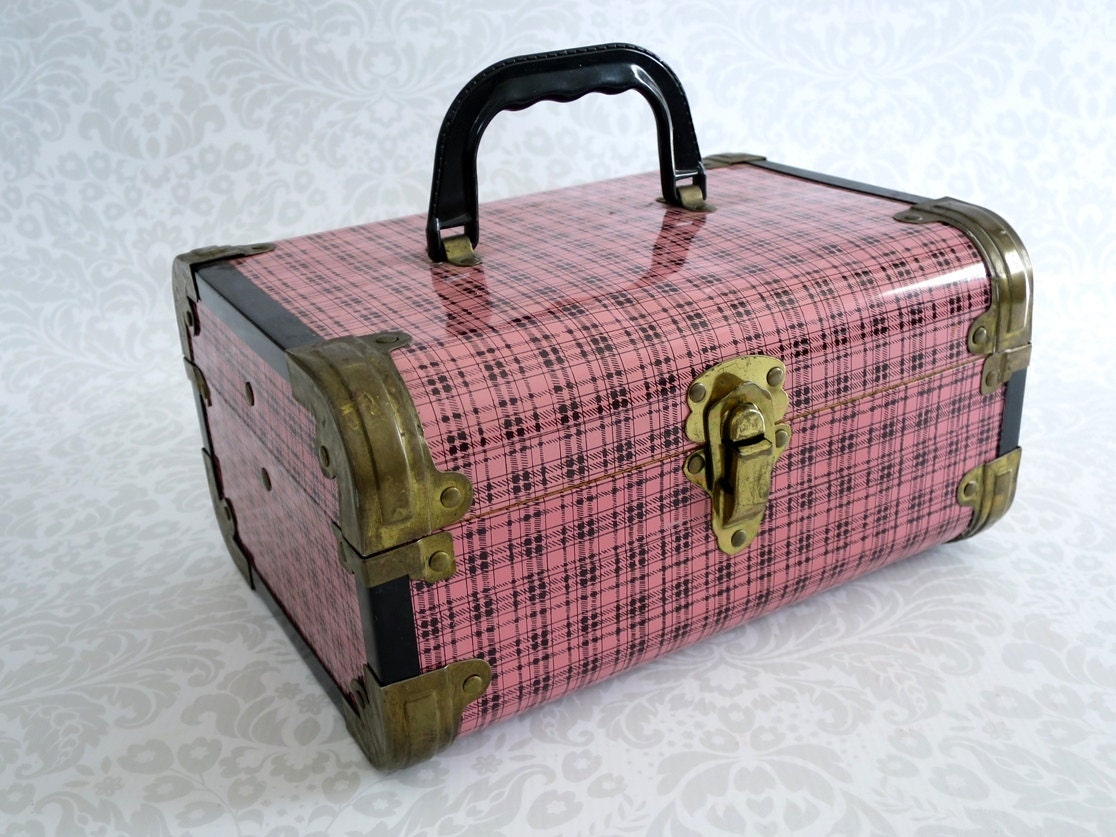 Vintage Pink Train Case Carry On Traveler Pink Plaid