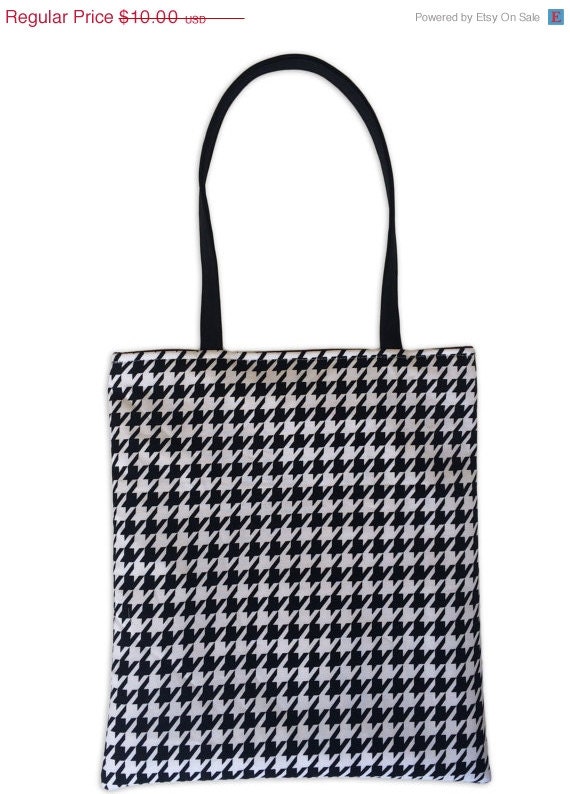 15% OFF SALE Houndstooth Reversible Tote Bag // by sewtrendyrose