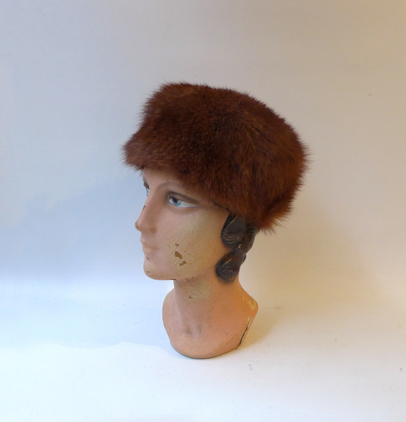Vintage 1960s genuine mink fur Russian style pillbox hat Haute Juice