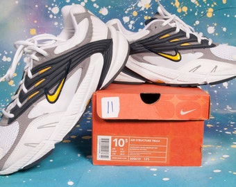 AIR HUMARA Nike Sneakers Size 9 2B by Me