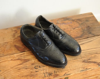 Vintage Red Wings Black Leather Oxford Wingtip Mens Dress Shoes, Made in USA, Mens 8 / ITEM237