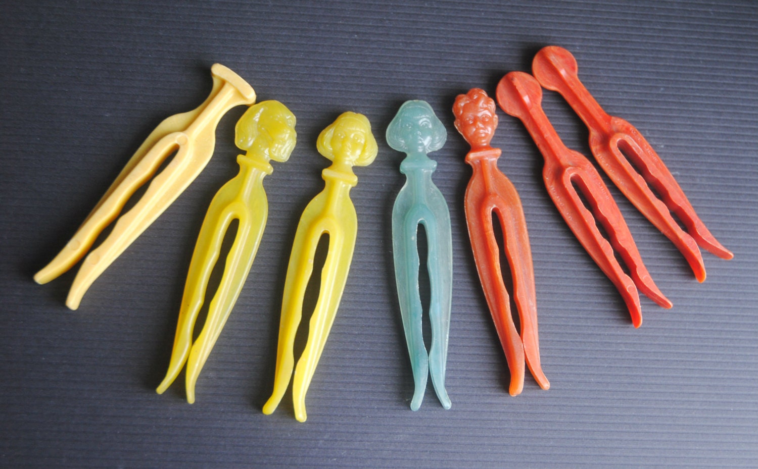 Vintage Plastic Clothespins Rogers Clean Grip and Assorted