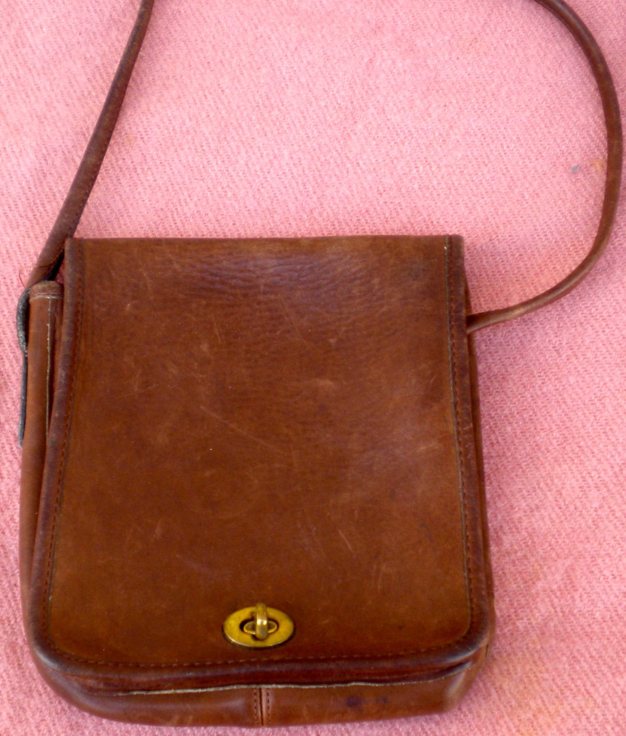 COACH Brand Vintage leather purse made in USA cross by Igotpolo