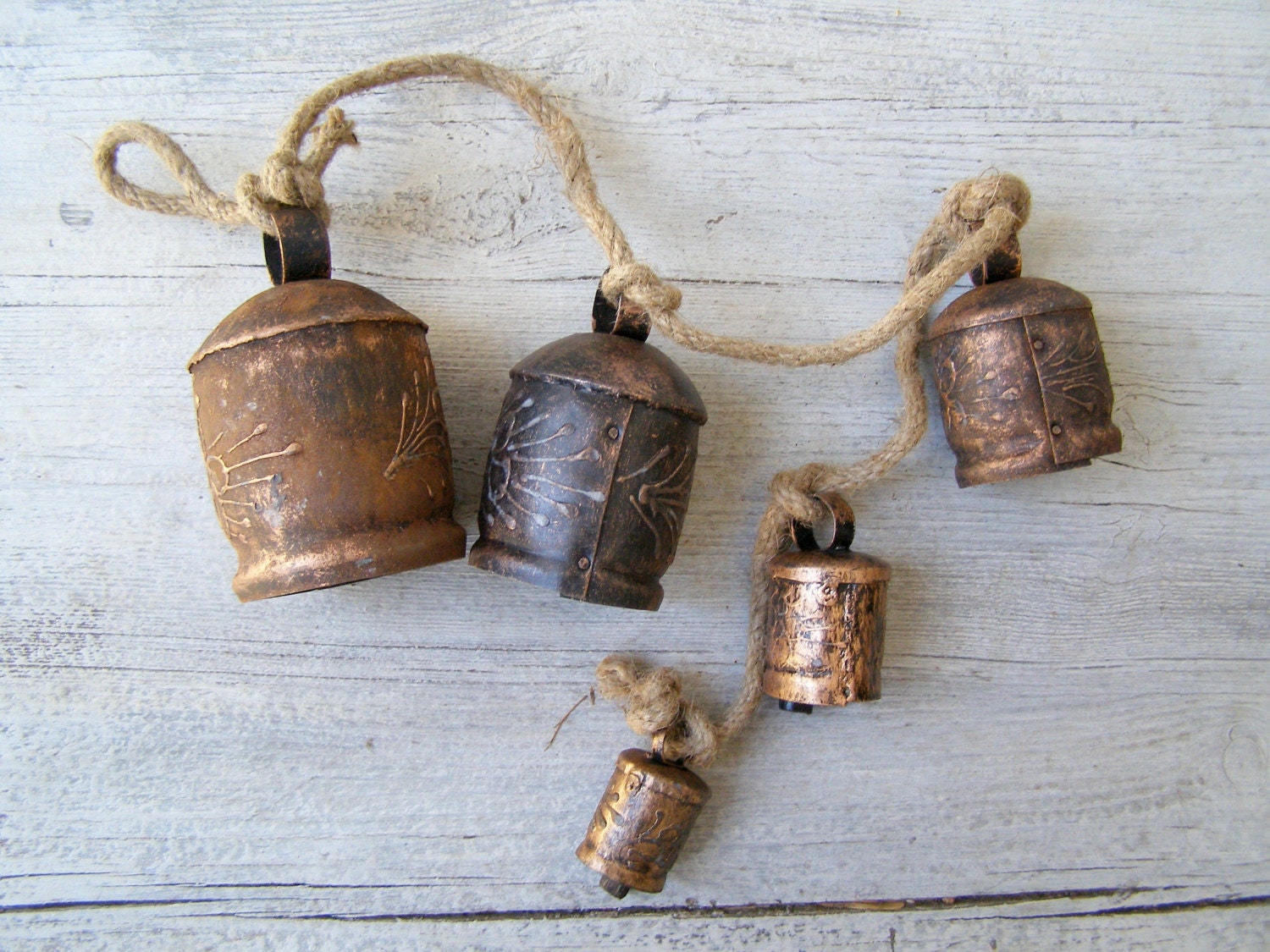 Rustic Primitive Hanging Cow Bells On A Rope String Metal 0112