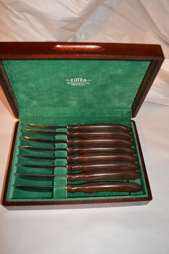 Cutco Steak / Table Knife DD Edge Set of 8 by GroovyVintageStuff