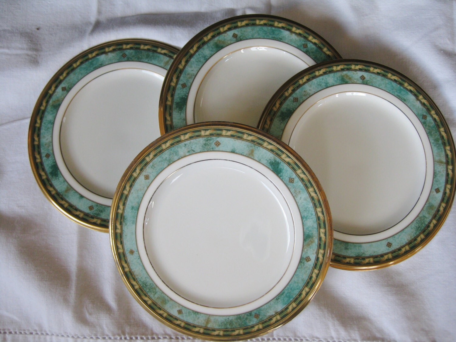 Noritake Woodlawn Dinner plates Set of 4 Very good