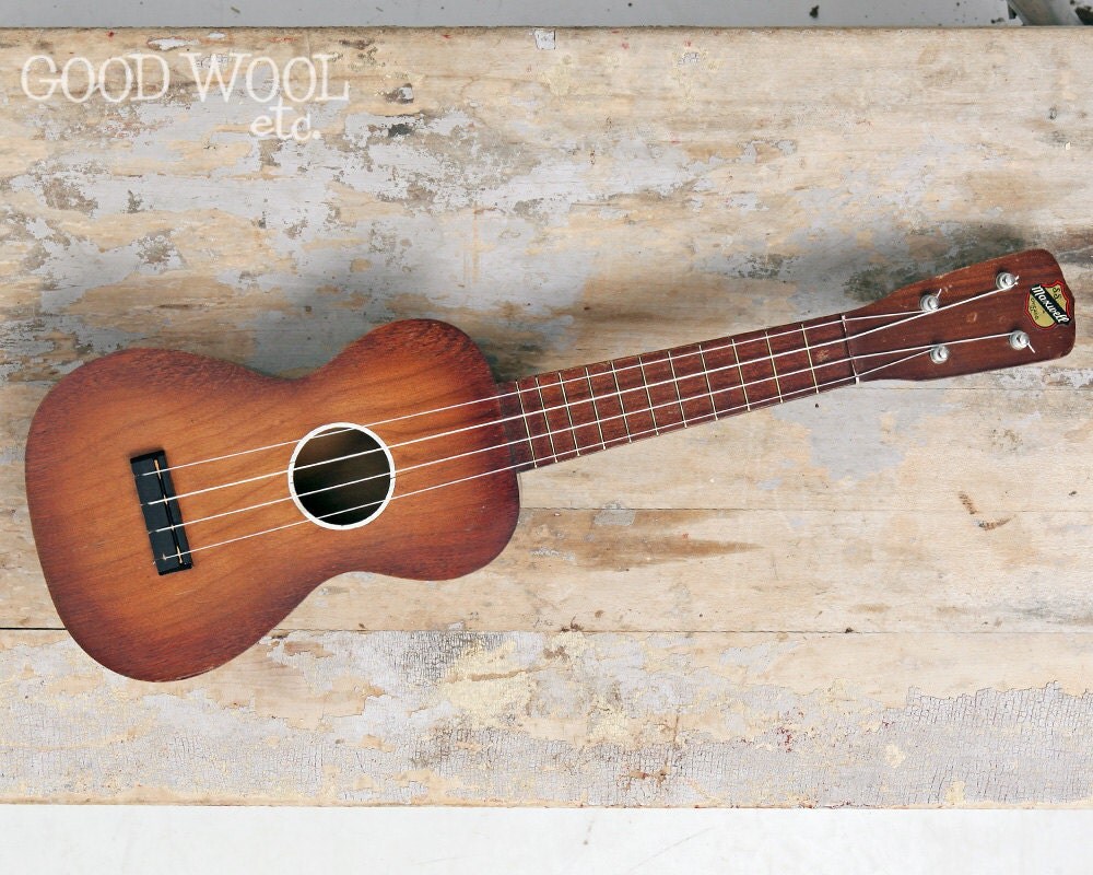 vintage ukulele ss maxwell regal chicago 1940's