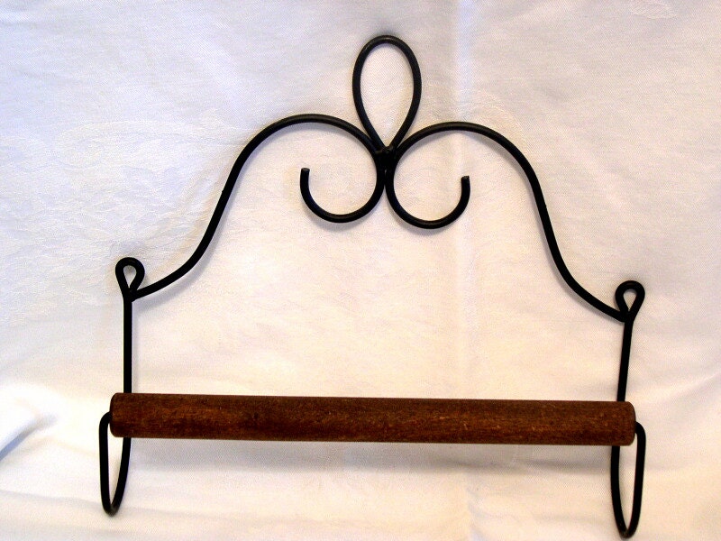 Vintage Hand Towel Holder Tea Towel Black Metal by PolkaDotDonna