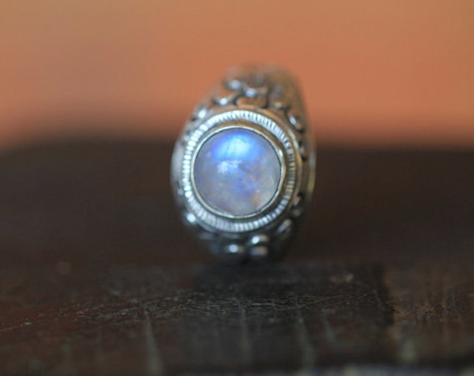 Rainbow Moonstone Ring, Sterling Silver , Carved Ring, Gemstone Carved Ring, Bohemian Ring, Womens ring Silver Rings, Personalized Ring