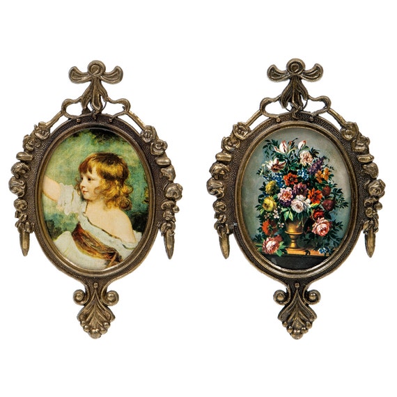 vintage Italian metal picture frames small oval by colemanvintage