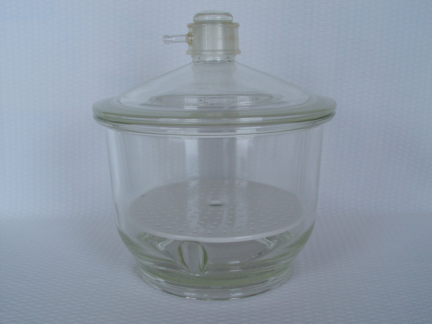Large Glass Pyrex Desiccator/Desicator Dryer by GandTVintage