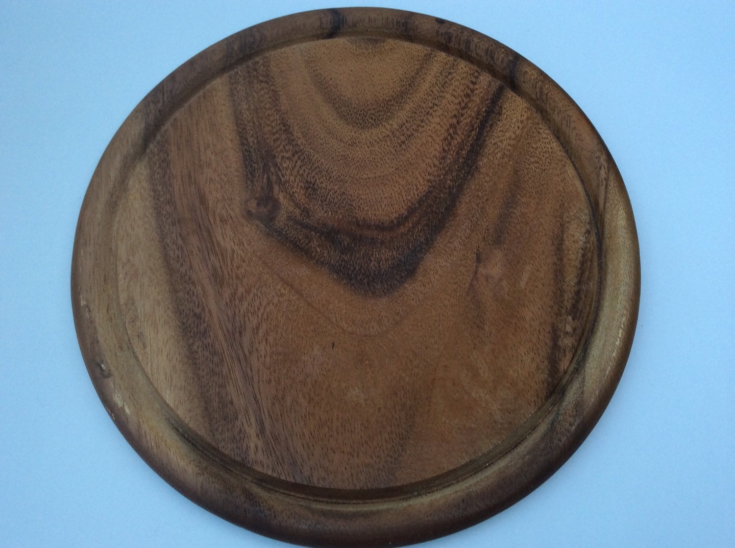 Round cutting board chopping board bread board vintage farmhouse