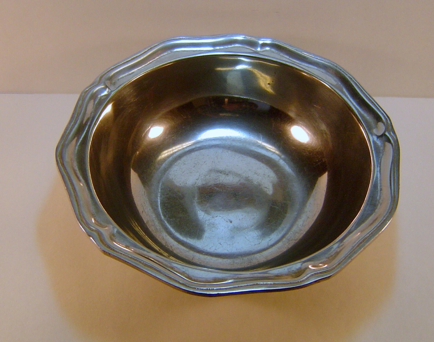 Ornate Wilton Armetale 'Pewter' Bowl. 9 inches across.