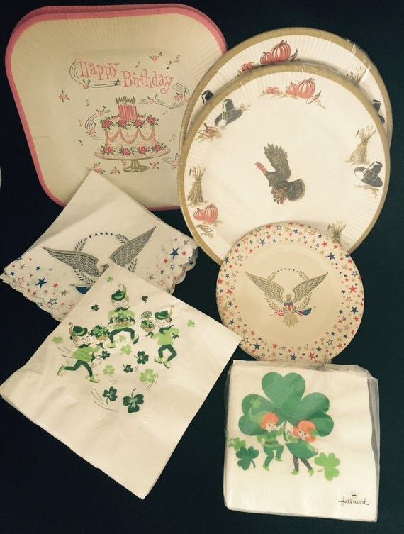 Vintage Paper Plates and Napkins by SpiderHideOut on Etsy