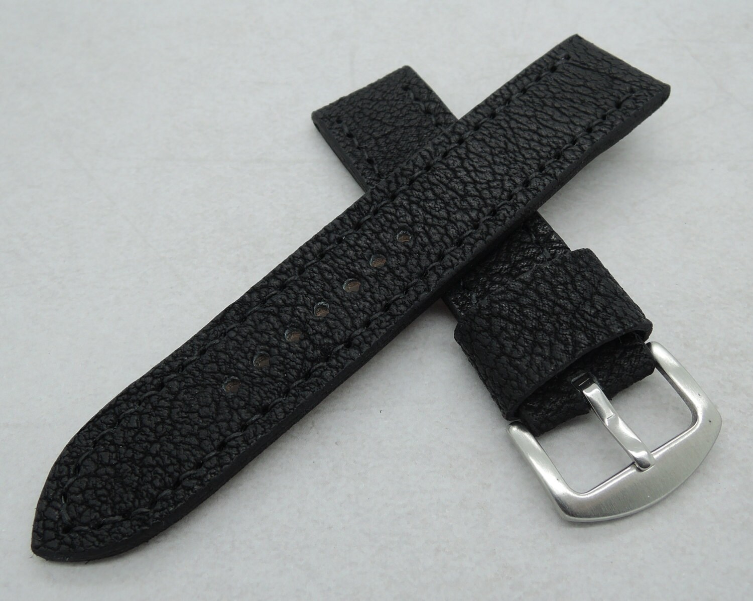 22mm watch strap made from black shark with cowhide lining