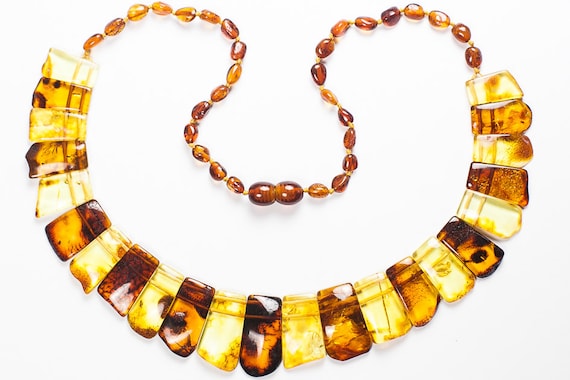 Luxury Baltic Amber Necklace. Polished Multicolor Lithuanian