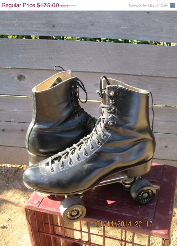 Items similar to Vintage Chicago Riedell Mens Roller Skates Fomac