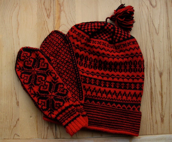 Traditional Swedish knit cap. Pattern is from by ...