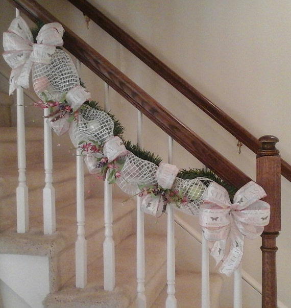 Items similar to Spring, Easter Mesh Swag, SALE, Garland, Floral