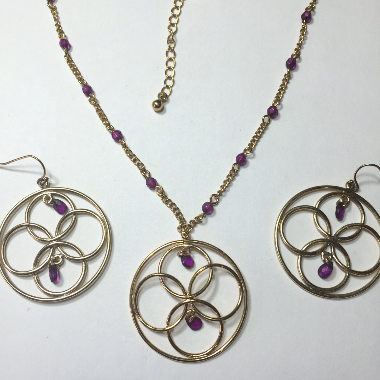 Avon Circle Necklace Earring Set Gold circles with Purple