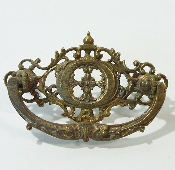 Victorian Design furniture plate, Antique plate, Brass Escutcheon French Ornate Pull 41