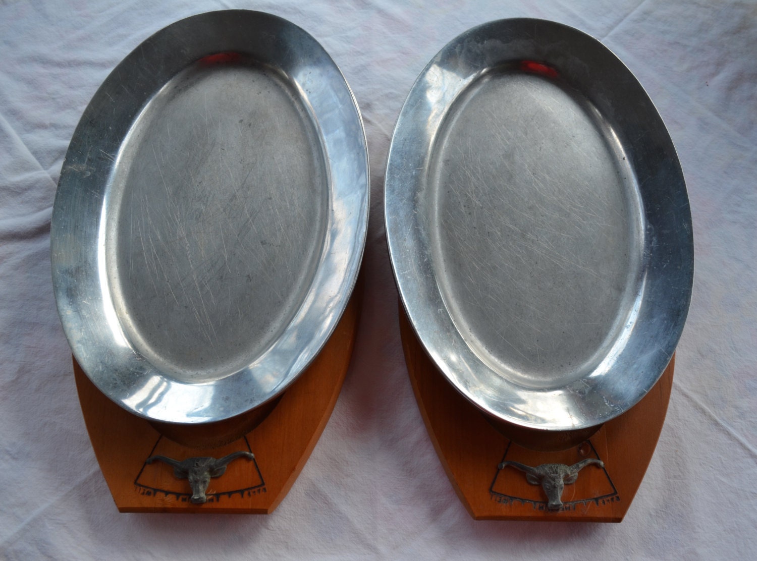 Steer Head Steak Platters set of 2 Wood Base Aluminum Platter AC