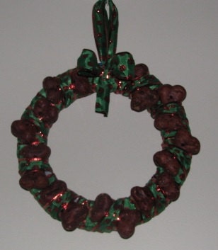 CHRISTMAS Doggie Treat Wreaths (Made to ORDER)