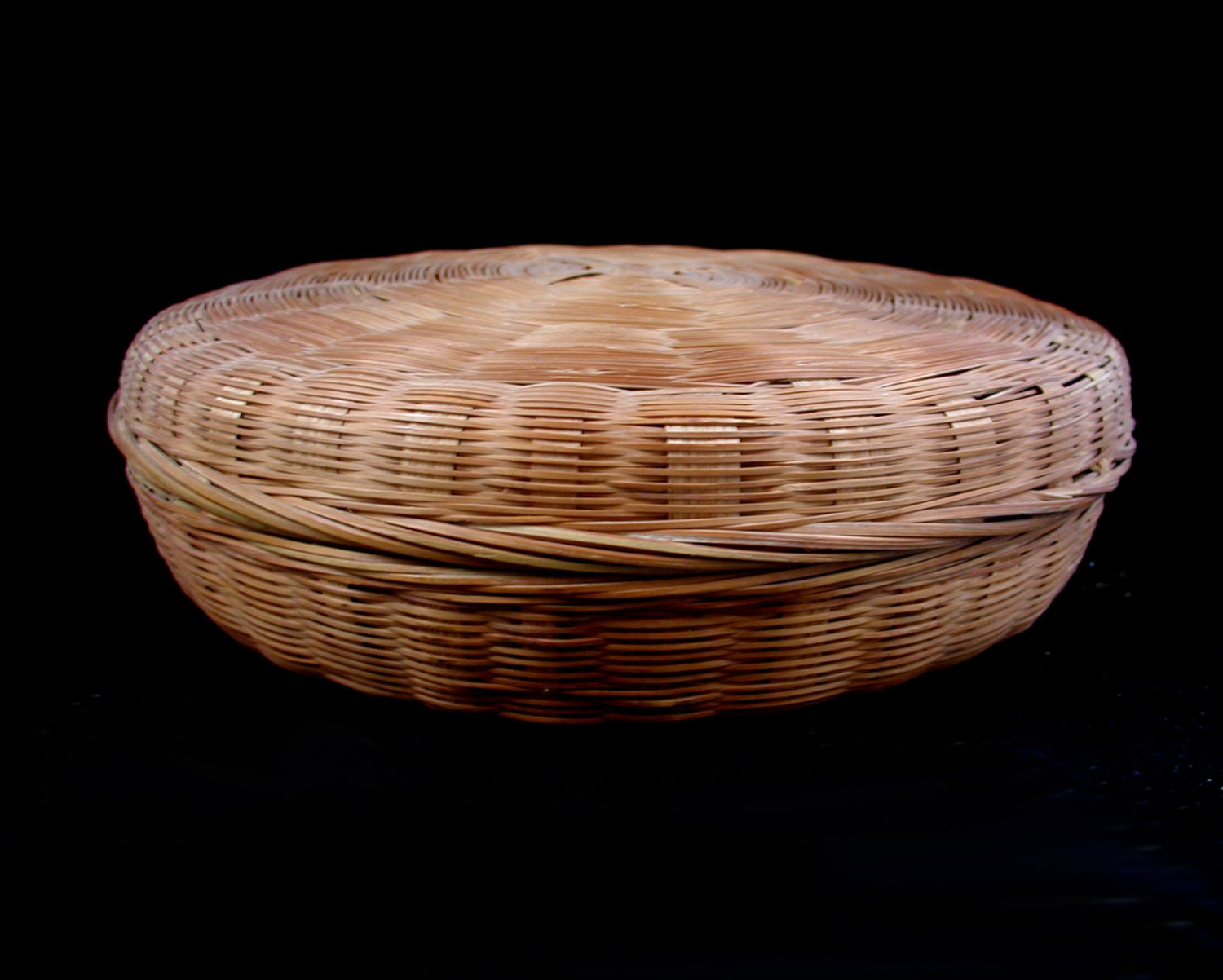 Vintage Round Sewing Basket with Lid by 161River on Etsy
