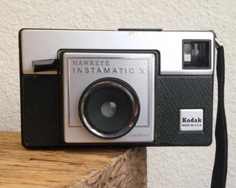 Vintage 70's Kodak Hawkeye Instamatic X Camera - Film Still Inside