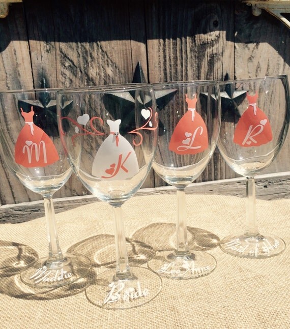 Items similar to Set of 4 Bridal Party Wine Glasses on Etsy
