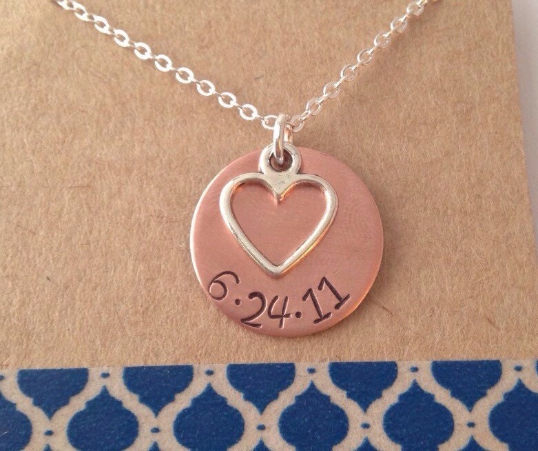 ... and date Necklace with pearl in Sterling Silver Metal Circle necklace