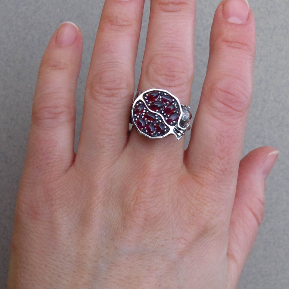 POMEGRANATE garnet silver ring