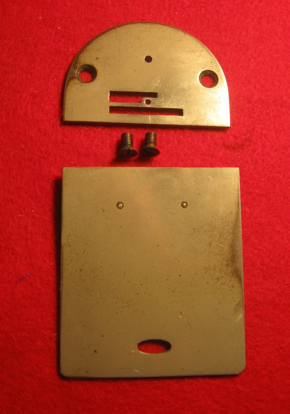 Singer Model 15 Clamping Bobbin Slide Plate and Needle Plate