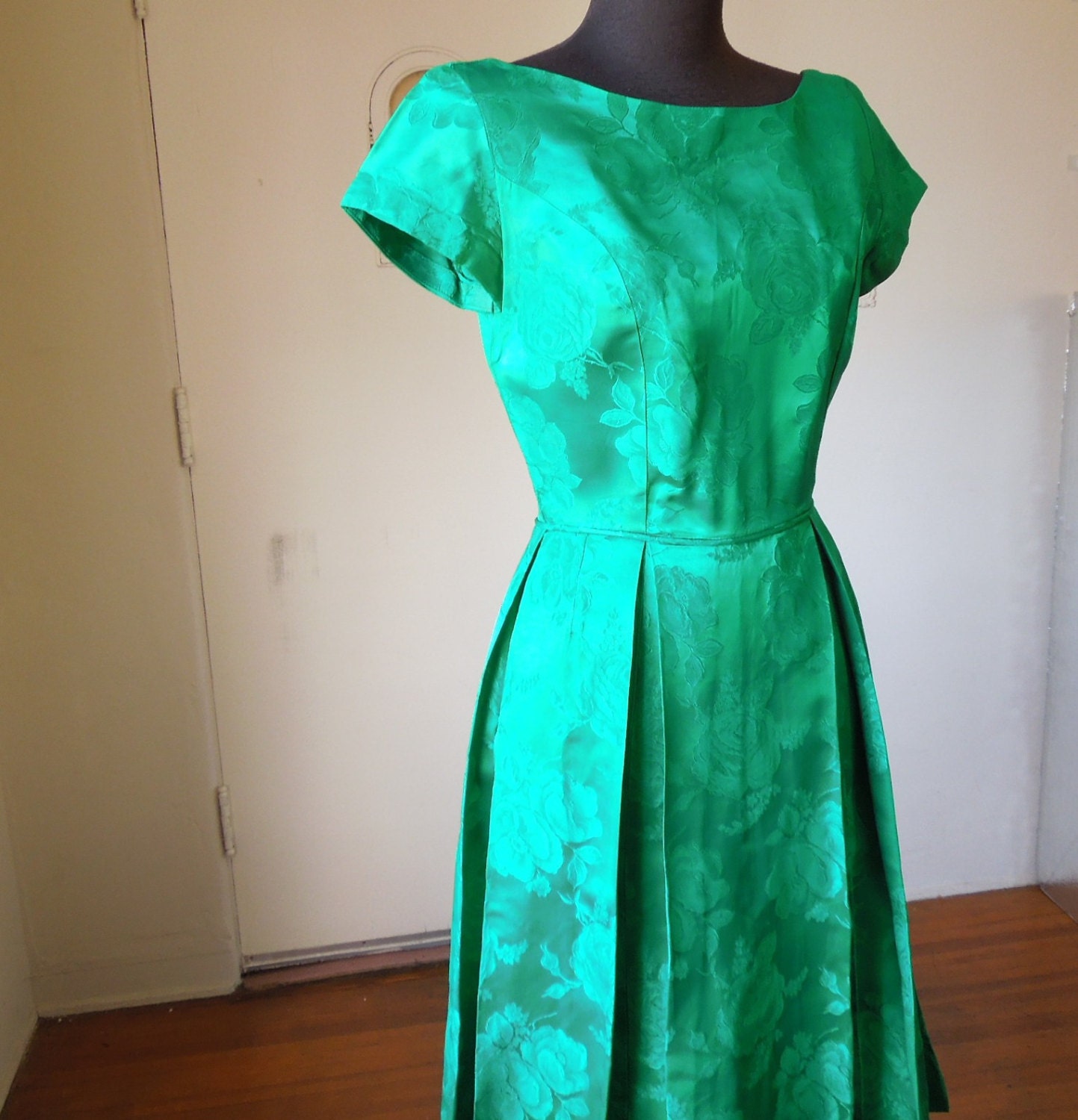 Vintage Emerald Green Satin Cocktail Dress 50's 60's