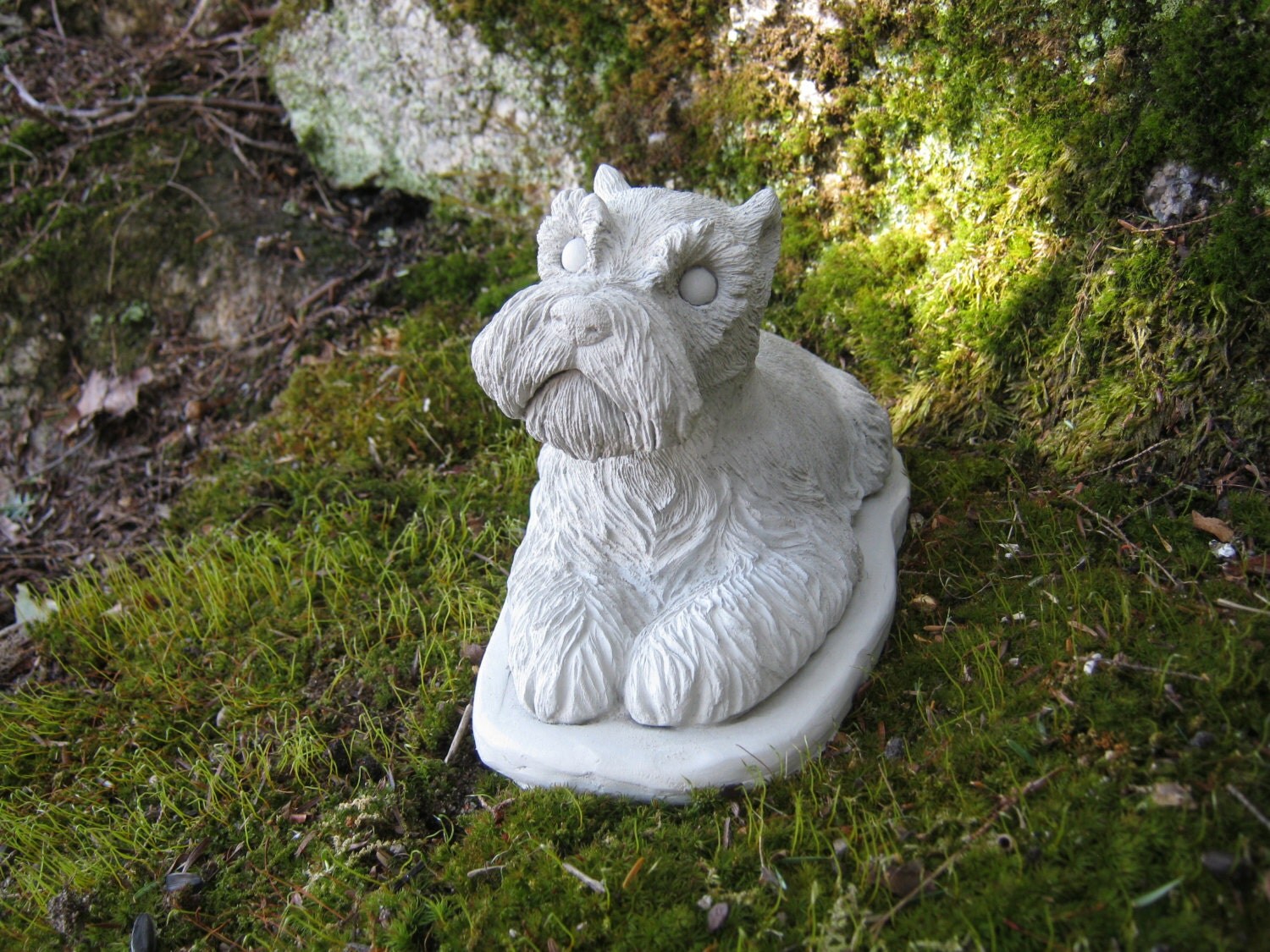 miniature schnauzer welcome statue