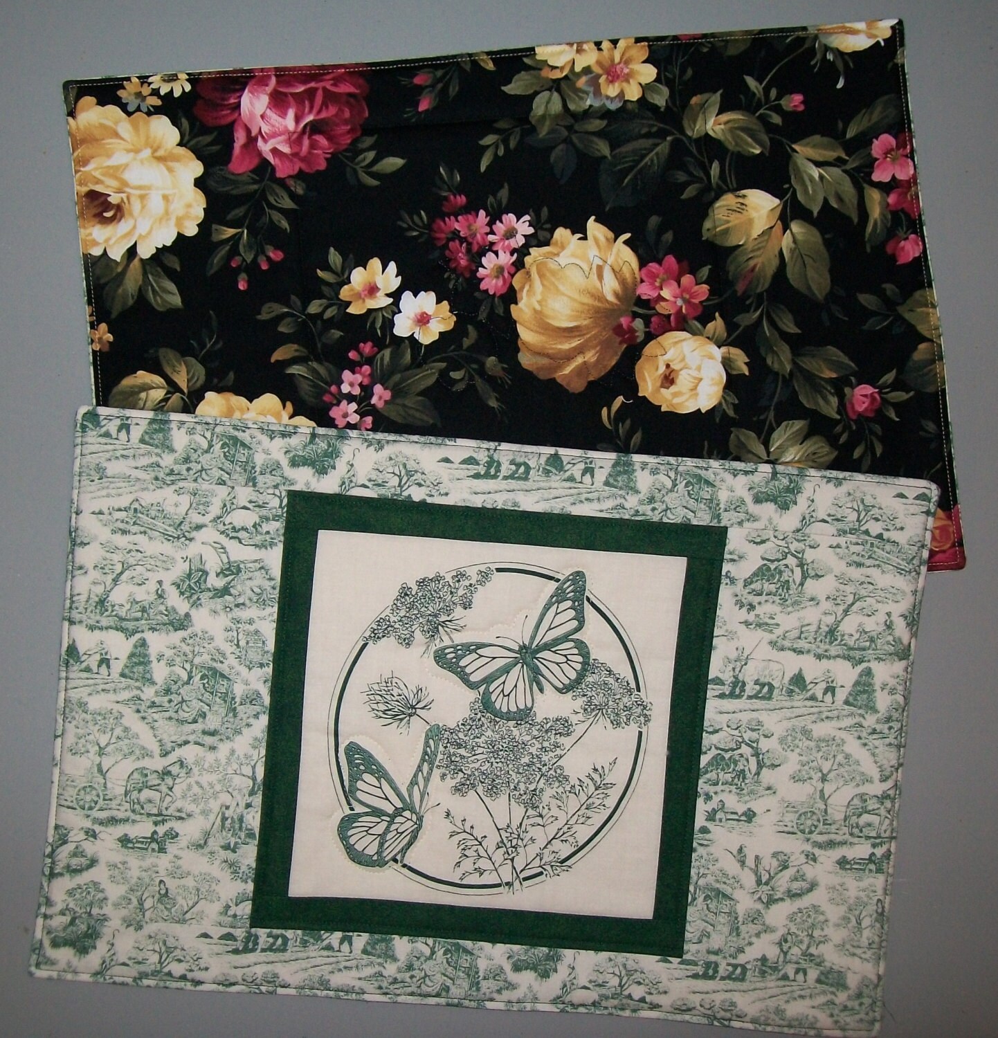 Green toile reversible placemat butterflies flower basket